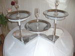  Tisch für Sektemfang oder   als TortenTisch  Verleih Tisch (rund 120cm)klappbar  mit Tischdecke 30€ Ständer in Herzform 10€ 